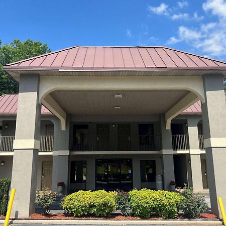 Super 8 By Wyndham Decatur/Lithonia/Atl Area Motel Bagian luar foto