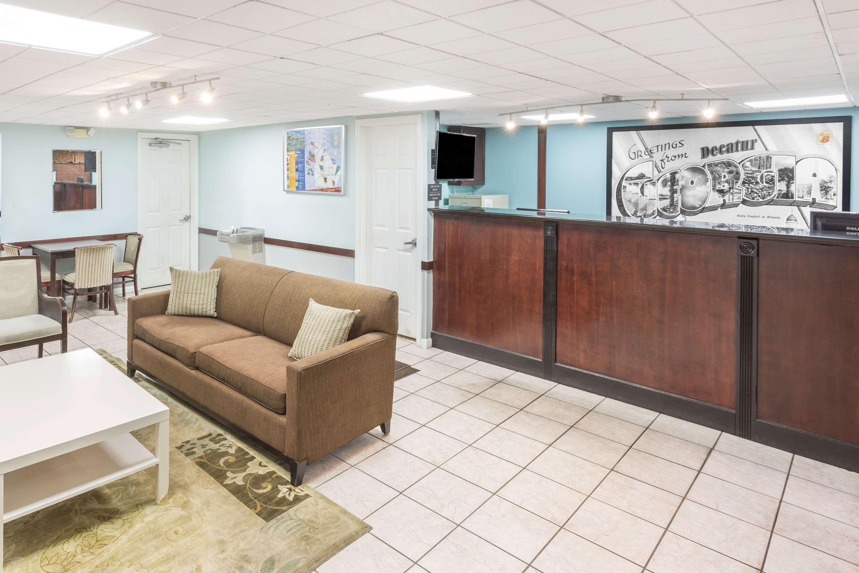 Super 8 By Wyndham Decatur/Lithonia/Atl Area Motel Bagian luar foto