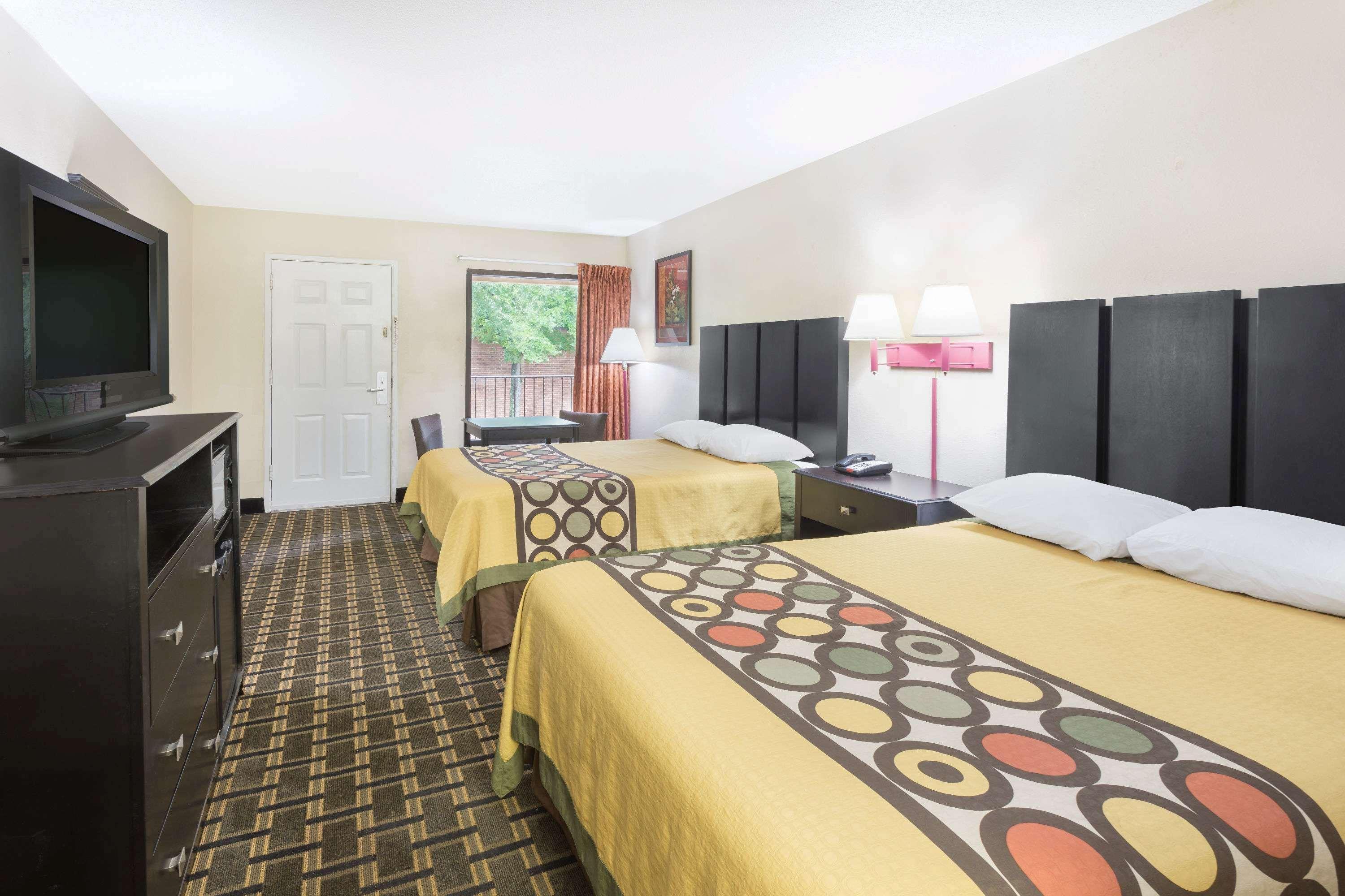 Super 8 By Wyndham Decatur/Lithonia/Atl Area Motel Bagian luar foto